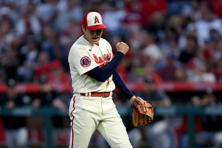 7勝目を挙げた大谷。ピンチを切り抜けて雄叫びをあげた　©Getty Images
