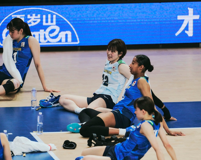 福留慧美、宮部藍梨（VNLセルビア戦）©︎Yuki Suenaga