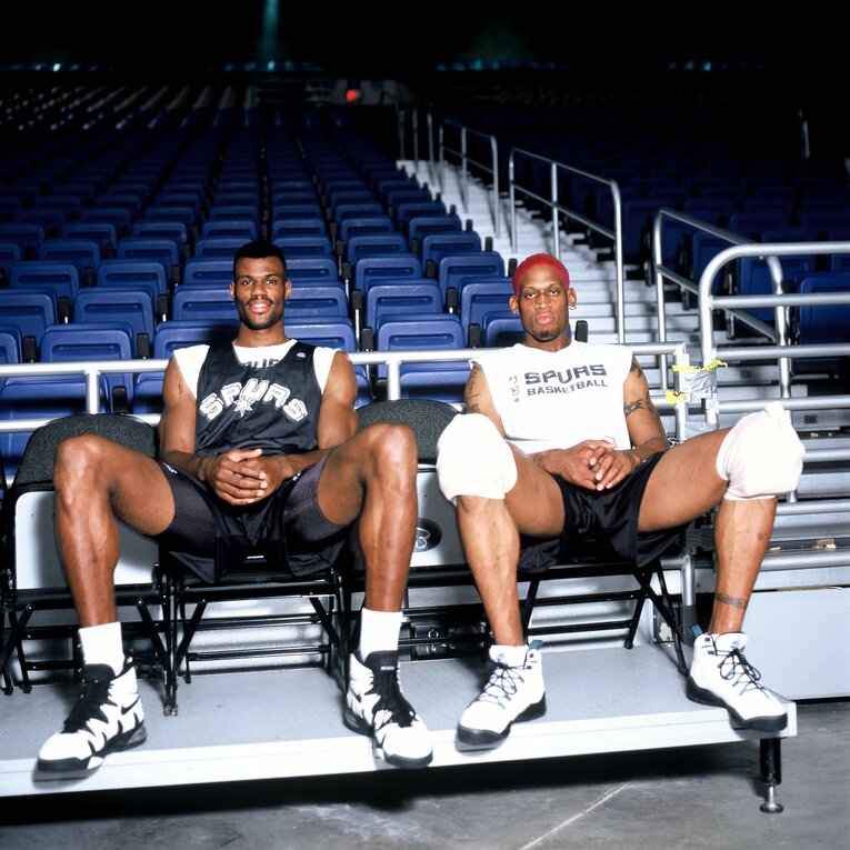 スパーズで共にプレーしたデビッド・ロビンソン（左）とデニス・ロッドマン　©︎Naoya Sanuki