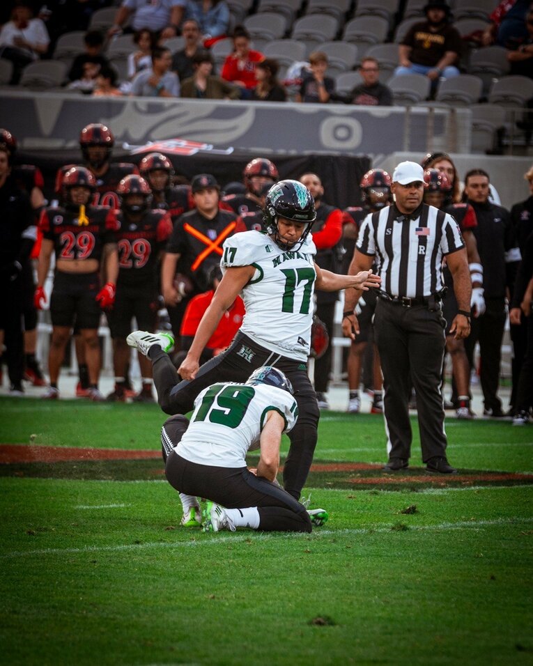 編入2年目からはハワイ大チームの正キッカーとして活躍している松澤／本人提供