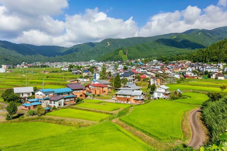 丸山が生まれ育った野沢温泉村の風景　©JIJI PRESS