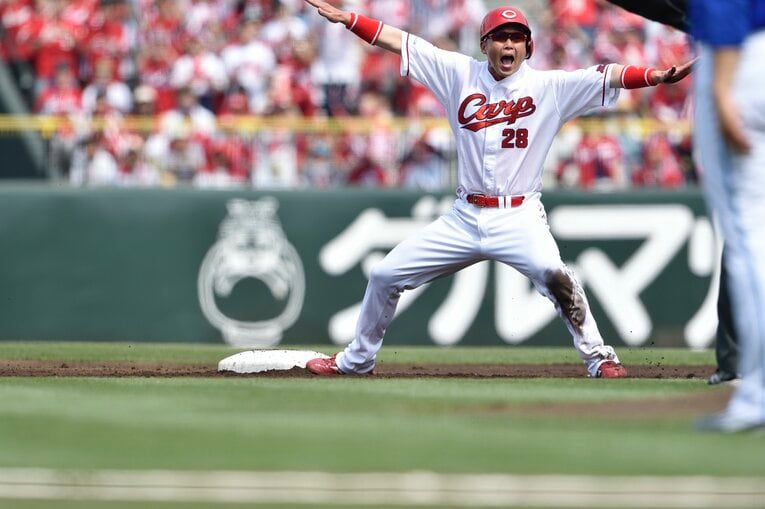 新井貴浩（2015年撮影）©Hideki Sugiyama