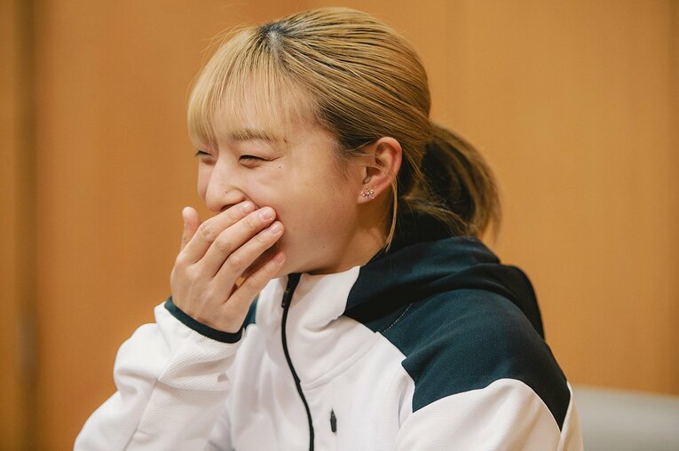 『そうだね、焼肉食べれるように頑張ろう』坂本花織の緊張をゆるめる「プラスワンな存在」(4)