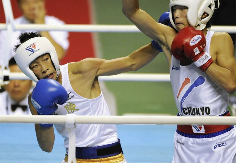 2011年の全国高校総体決勝にて火花を散らした田中（右）と井上©KYODO