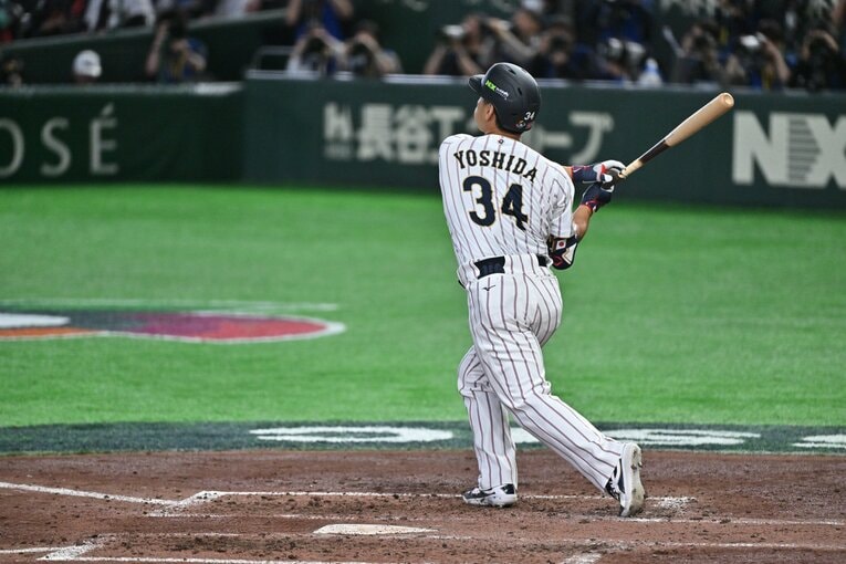 吉田正尚にも一発が！　©️Hideki Sugiyama