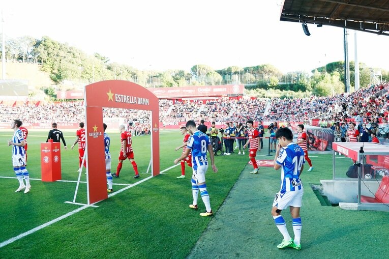 久保建英、ソシエダ同僚に「次は頼むよ」とウインク… カメラマンが収めた“1ゴール1アシスト＋余裕・信頼度アップの決定的瞬間”(8)