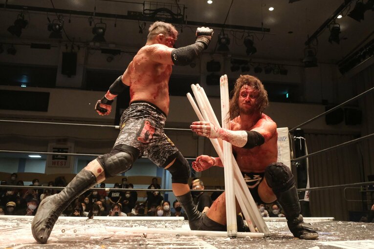 「デスマッチ・イズ・マイライフ」妻の急死を乗り越えた“クレイジー・キッド”竹田誠志の決意「蛍光灯やカミソリで傷つけ…でもそれが生きがい」(70)