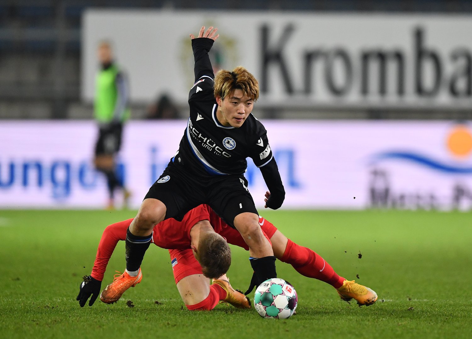 チームの中心として定着した堂安。いまや攻撃のカギを握る存在だ ©Getty Images