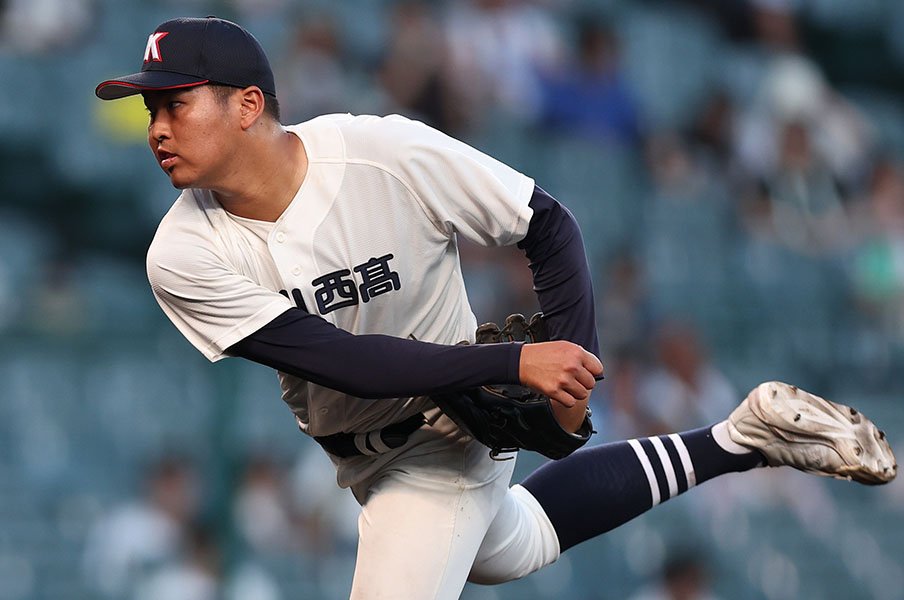 「卓球部か野球部か」迷って入部の2年後、甲子園で好リリーフ「私立に及ばない部分は…だからといって」44歳監督が語る“公立校のロマン”＜Number Web＞ photograph by JIJI PRESS