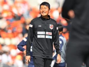 「う、嘘だろ…もうこの世にいないの?」38歳で逝去した元Jリーガーがサッカー少年に遺した不屈の闘志「ヨコさんは分厚い本を読んでいた」