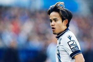 久保建英22歳ケガの悲運→相手DFが痛めた足をストレッチ、“元恩師”の敵将も心配そうに…撮影者が肌で感じる「バスク対決、タケへの敬意」