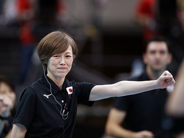 全日本女子バレーの好調を支える、中田久美のぶれない指導力とは。＜Number Web＞ photograph by AFLO