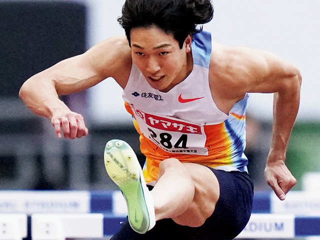 入手困難　帯付き　輪廻転生の中で　徳山暉純 泉谷駿介「小さな体に大きな潜在能力。陸上界の二刀流が世陸に挑む