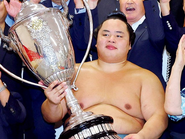 琴勝峰「前頭15枚目からの下克上初V。覚醒した25歳は無口な大器