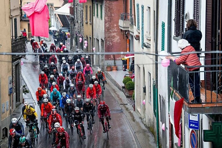 三大自転車レースは“年に1度のお祭り”。ジロ初参戦の日本人は明暗分かれる。(3)