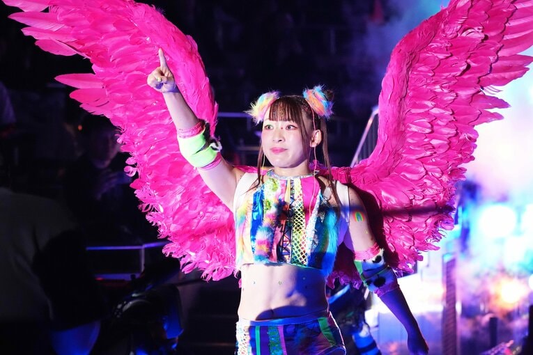 再デビュー戦で入場するフワちゃん　©Essei Hara