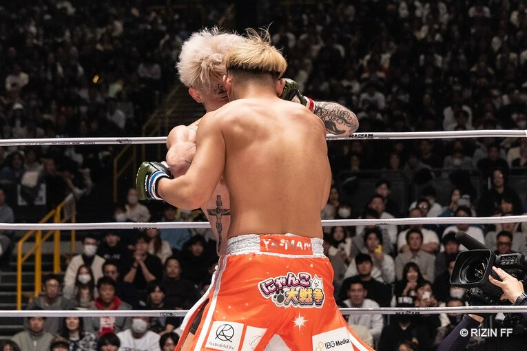 『RIZIN45.』平本蓮vs.YA-MAN　©RIZIN FF