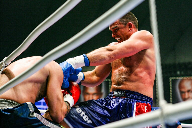 準決勝ではグラウベ・フェイトーザをKO　©Susumu Nagao