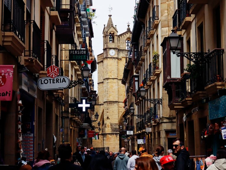 サンセバスチャン旧市街で、タパスを食べる時間があった　©Daisuke Nakashima