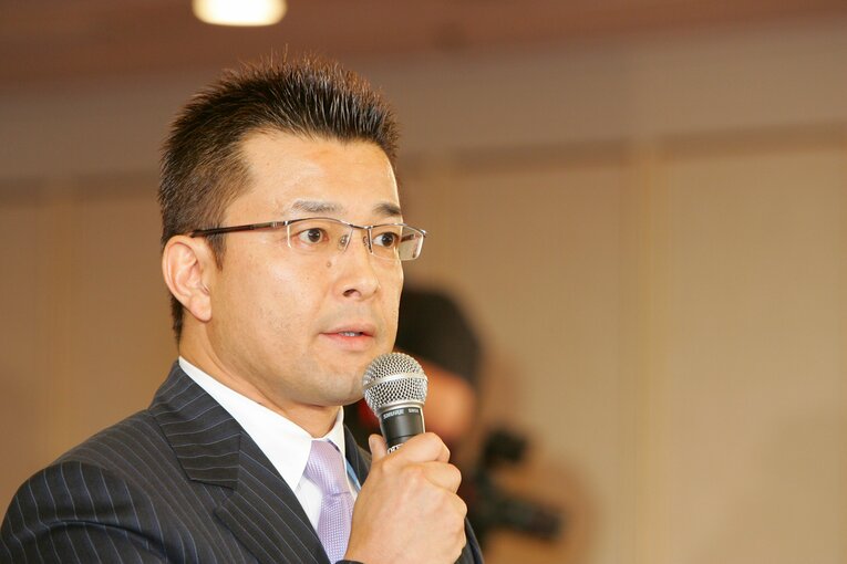 2006年6月、フジテレビの契約解除を受けたDSEの記者会見　©Toshiya Kondo