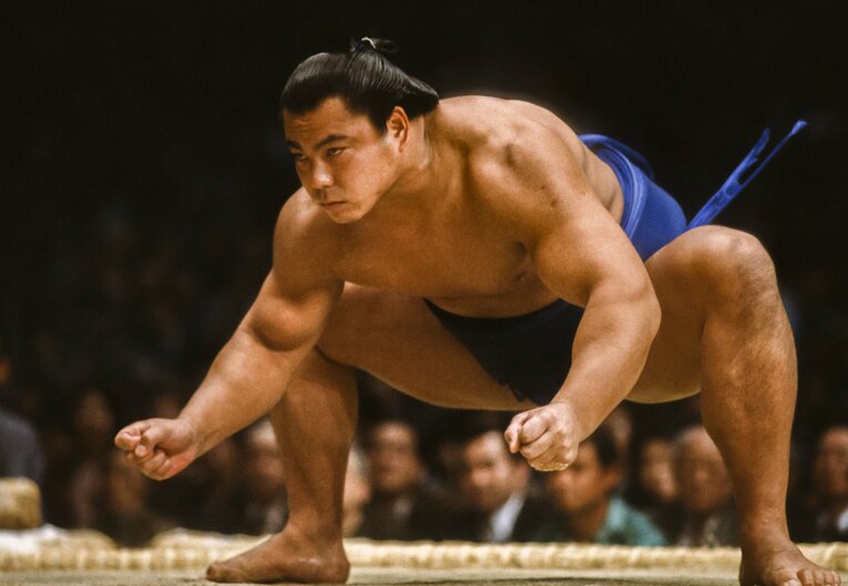 現役時代の千代の富士の肉体美（1983年） ©Getty Images