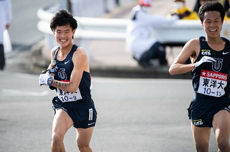 東洋大・野口英希（右）　小田太賀 ／ photograph by Nanae Suzuki