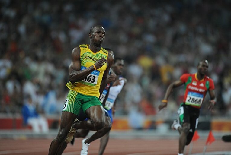 ウサイン・ボルト、世紀のよそ見。北京五輪決勝レース秘蔵の連続写真。(4)