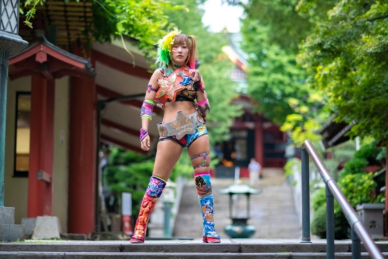 芸能界からプロレスへ 「圧倒的にみんなを幸せに」“傾奇者”ウナギ・サヤカが目指すのは「スターダムのアイコン」《特別グラビア＋インタビュー》(3)