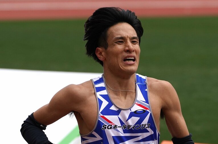 箱根駅伝2区での17人抜きや、実業団時代にもマラソンで印象的な走りを見せてきた村澤明伸。現役引退した今の思いを聞いた ／ photograph by Sankei Shimbun