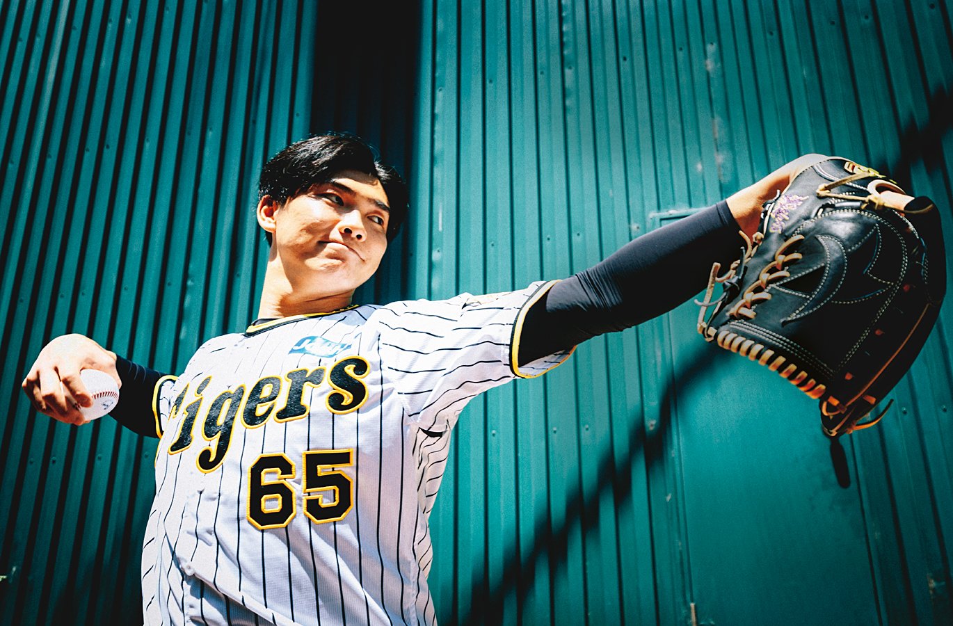 WBC 2022 STARS&LEGENDS 湯浅京己 オリジナルの守護神像を」阪神・湯浅京己のシンデレラストーリーは続い