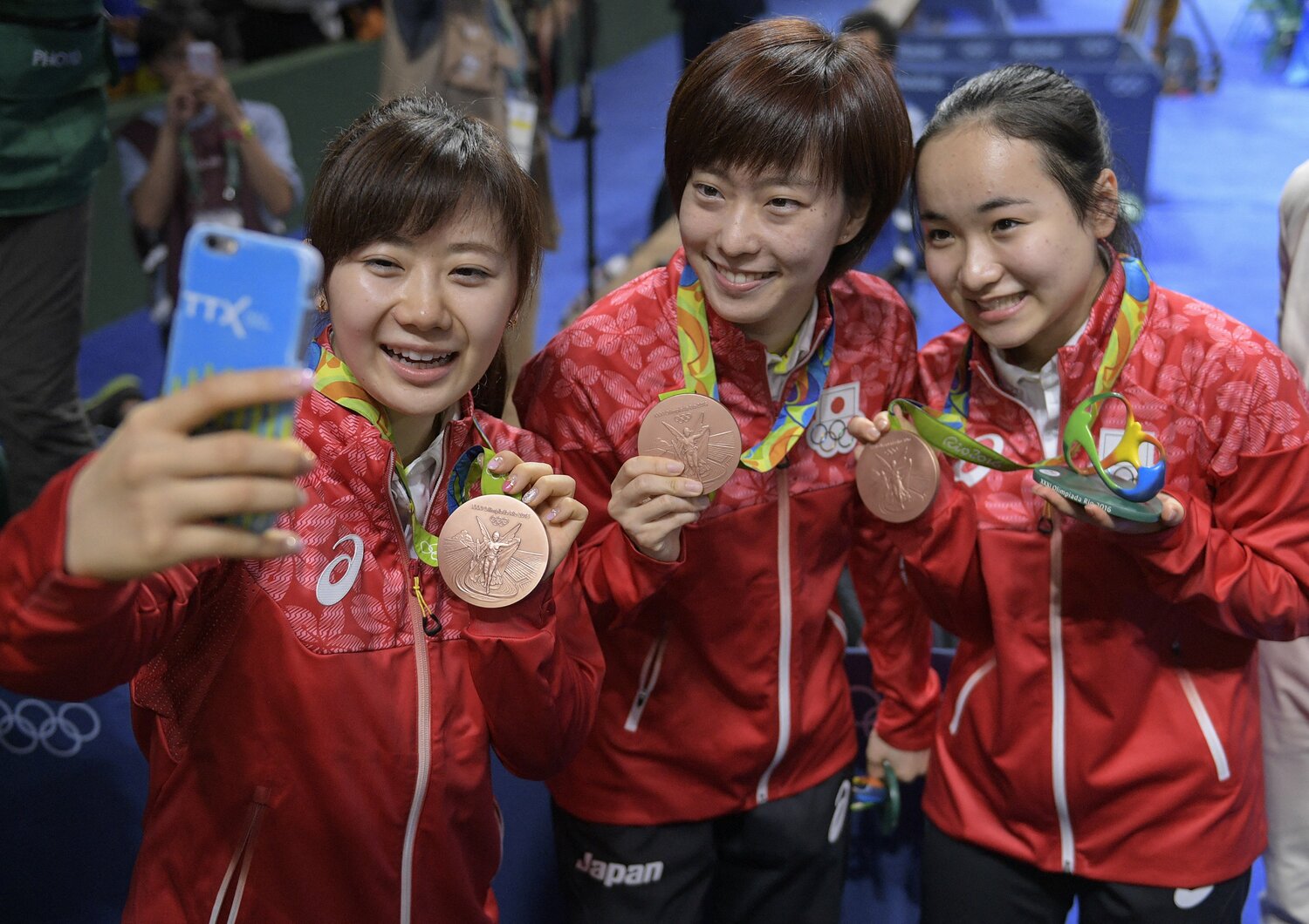 2016年のリオ五輪団体メンバーとして、伊藤は福原愛、石川佳純とともに戦った　©JIJI PRESS