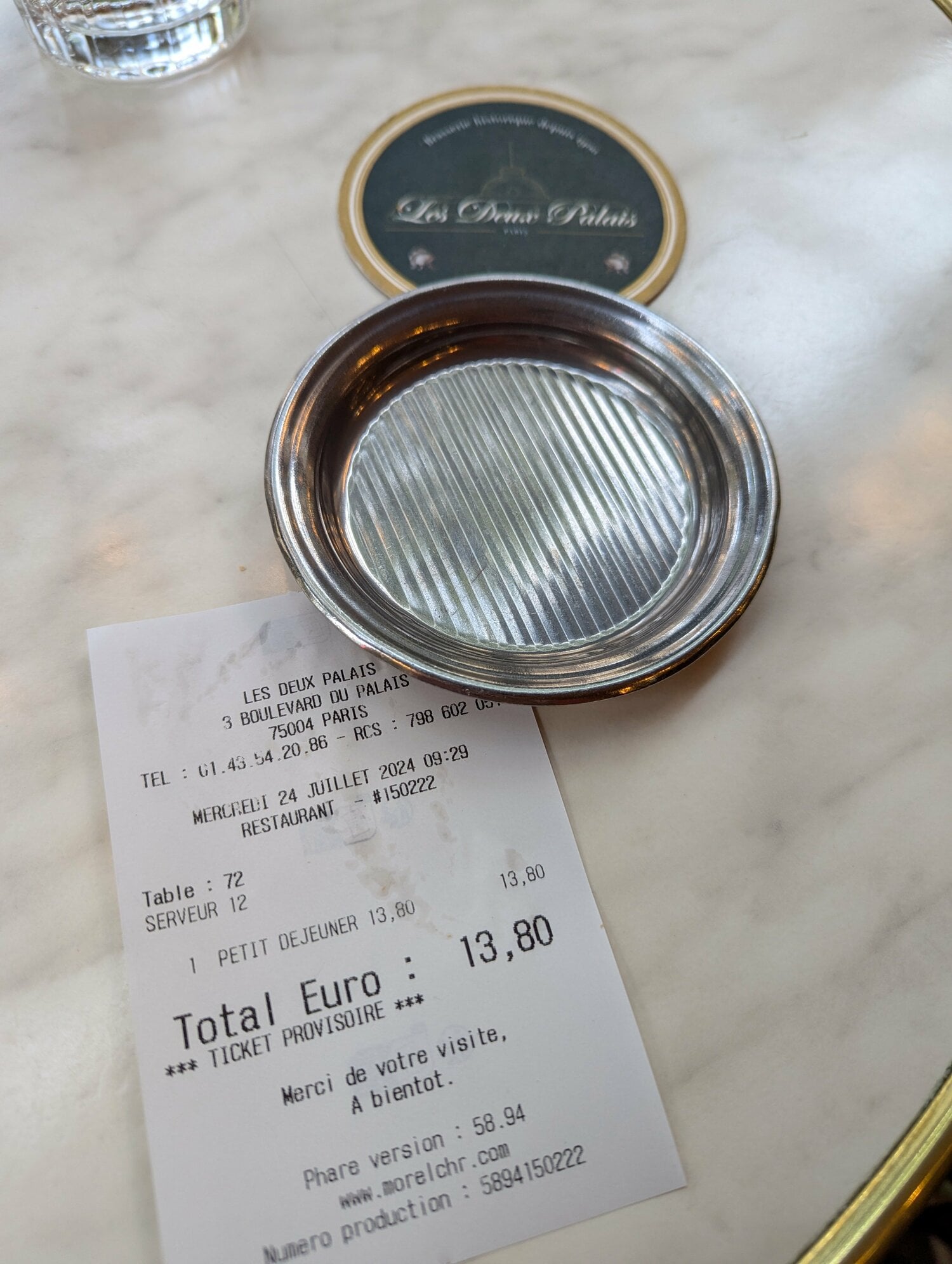 会計は13.80ユーロ（約2200円）だった　©Yu Saito