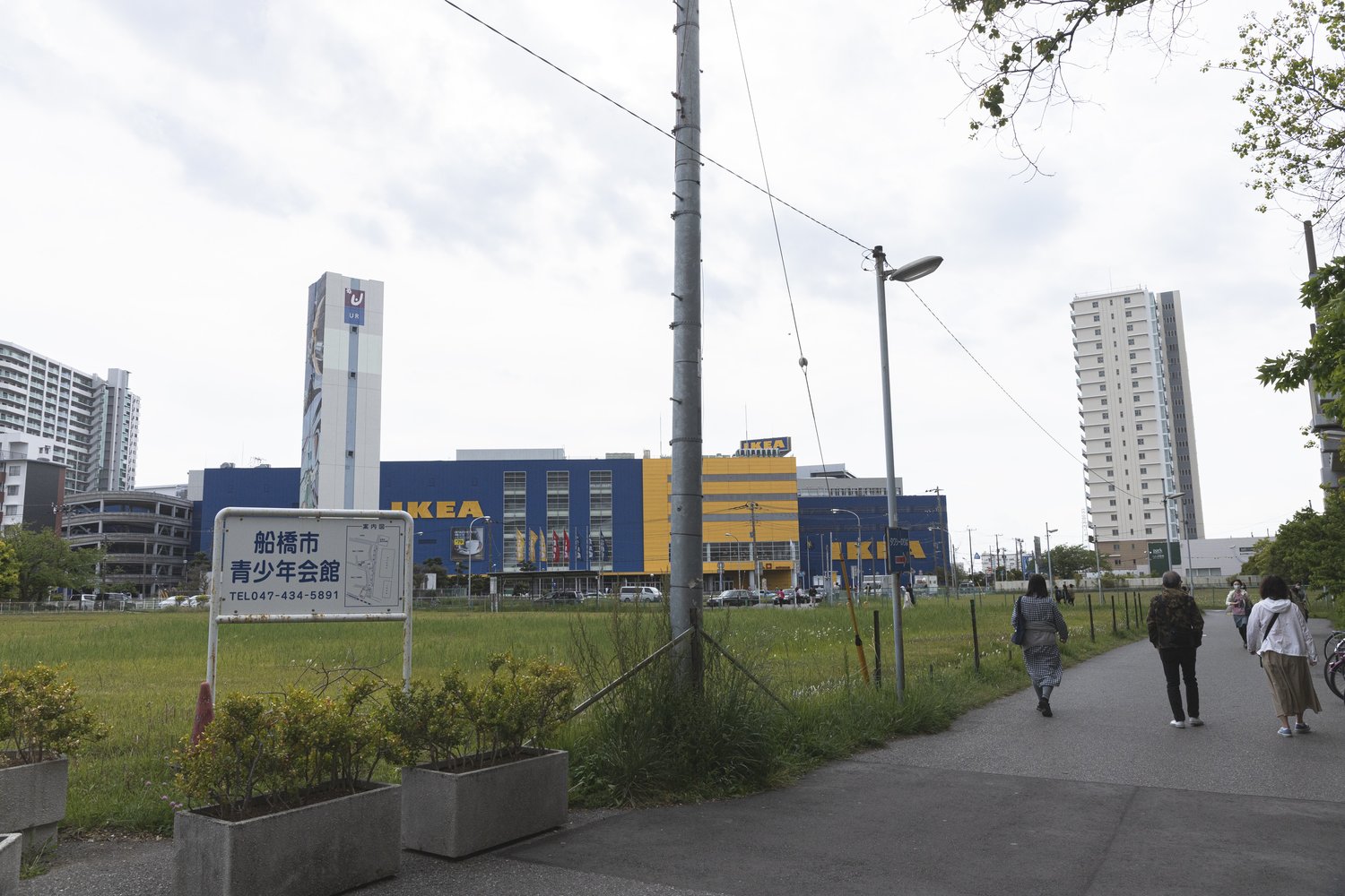 IKEAのあたりにかつて「ららぽーとスキードームSSAWS（ザウス）」があった