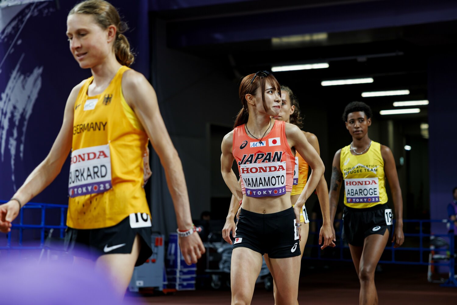 大声援を受けて入場した山本　©Kiichi Matsumoto