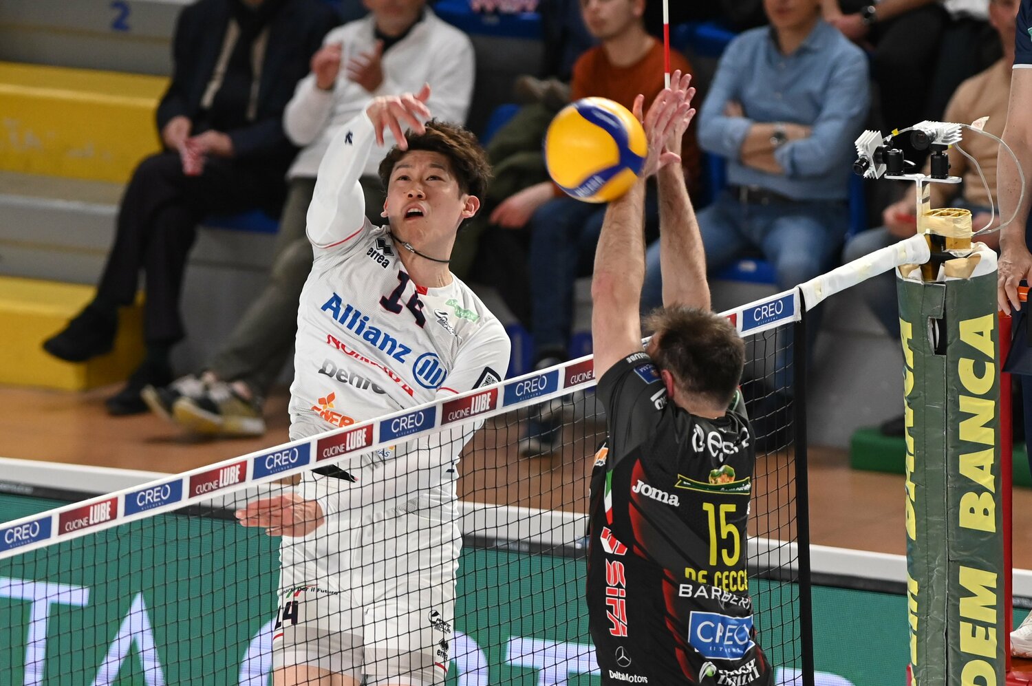 プレーオフの舞台で存在感を発揮した石川祐希　©️Sipa USA/JIJI PRESS