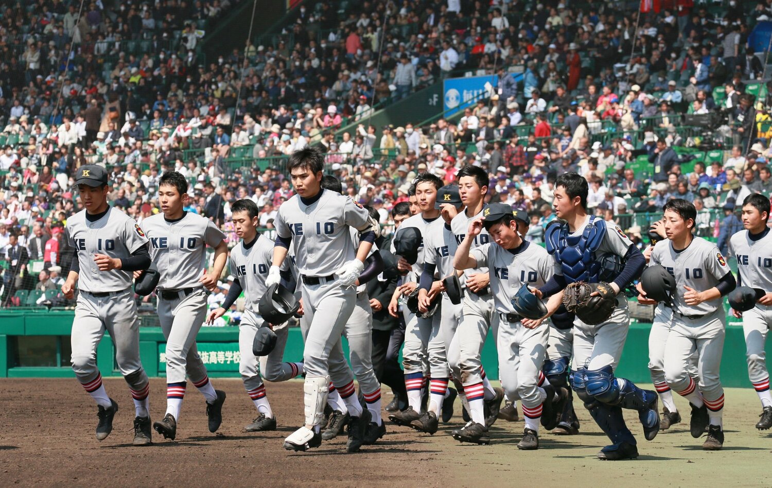 高校野球のトーナメントっていろんな歪みがある 慶應義塾 森林監督48歳が語る 神奈川でリーグ戦を推進する理由 高校野球 Number Web ナンバー