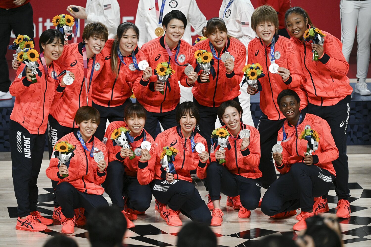東京五輪で銀メダルを獲得したバスケットボール日本代表　©︎Asami Enomoto/JMPA