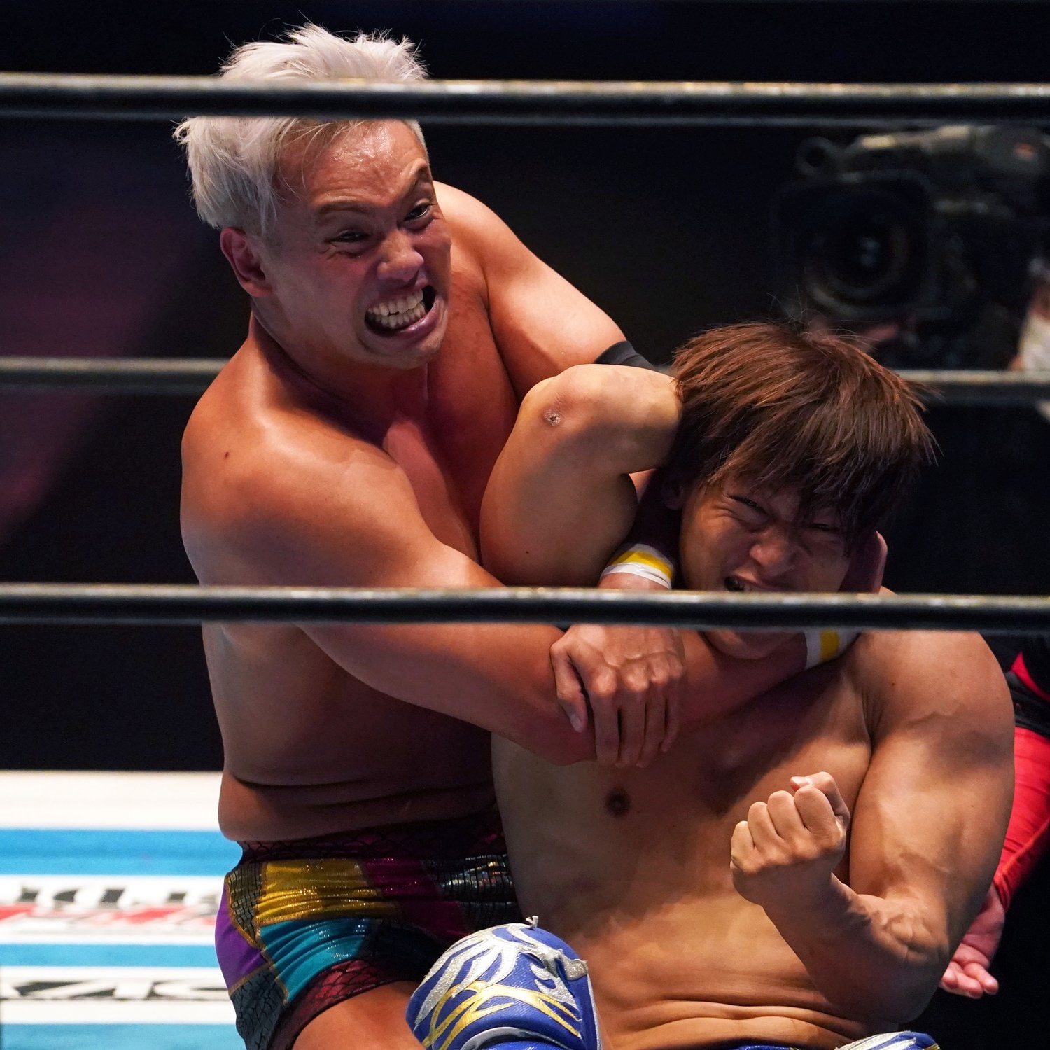 オカダは飯伏の手によって統一された「IWGP世界ヘビー級王座」に否定的な見解を示していた