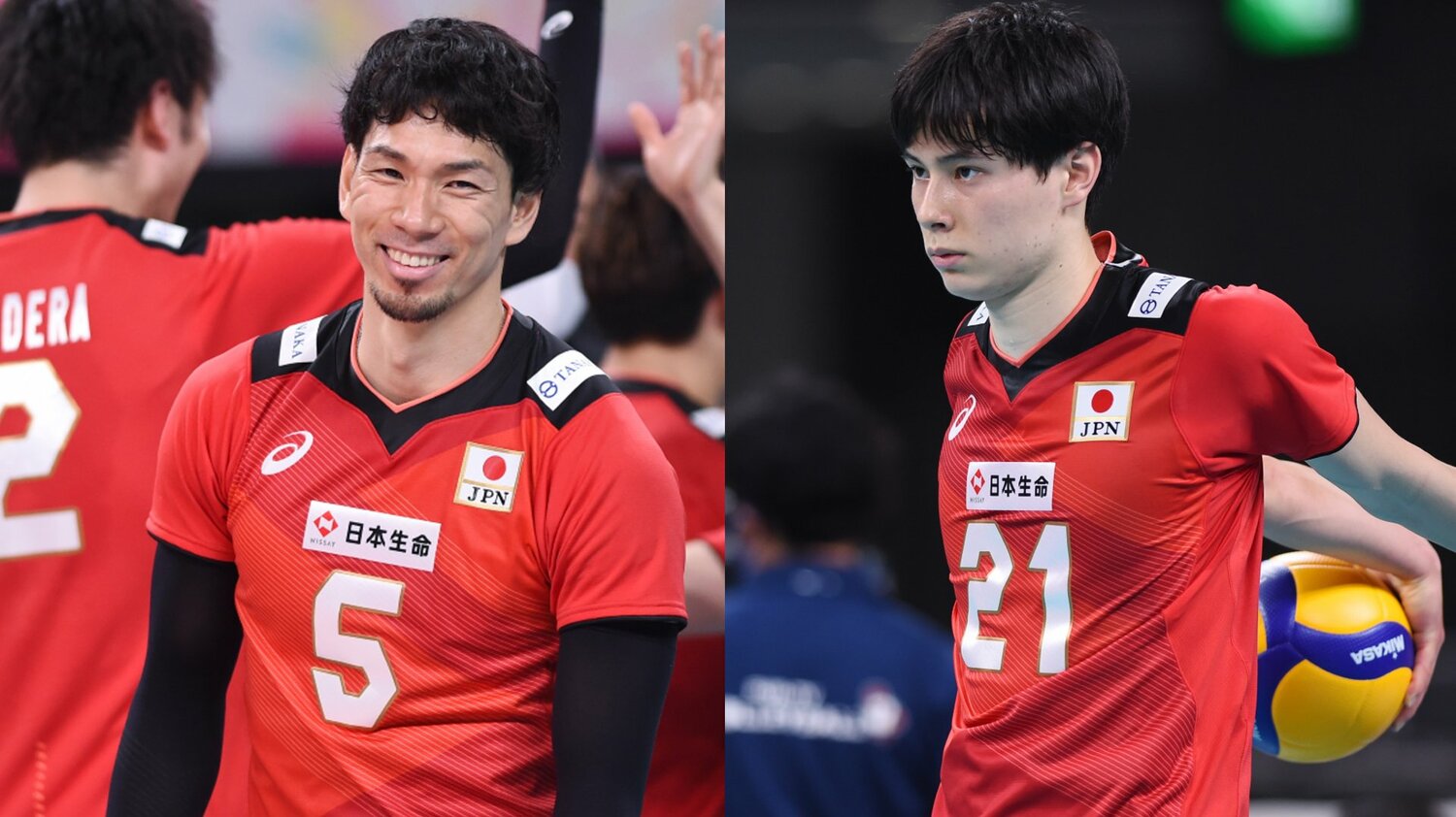 2021年5月、東京五輪を前に行われた「東京チャレンジ2021」で初めて日本代表としてコートに立った当時19歳の高橋藍。現在は解説者として活躍する福澤達哉（左）は同年7月に現役を引退している　©︎Itaru Chiba