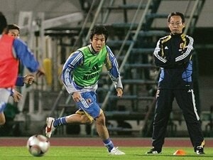 ［恩師が語るチームへの貢献］頼れるキャプテンへの信頼と感謝　岡田武史「欧州でプレーするだけでなく、日本人指導者の先駆けに」