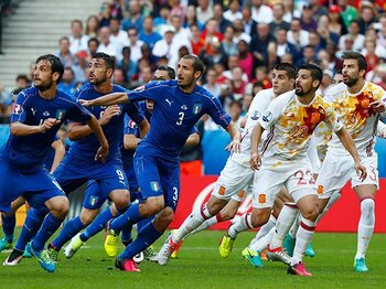スペインの時代にイタリアが終止符。EUROでまたも理性を超える結果が。＜Number Web＞ photograph by AFLO