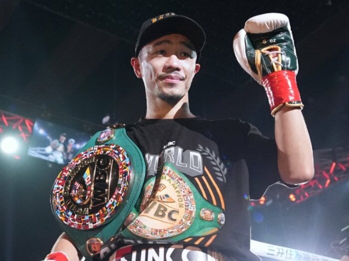 中谷潤人の“エグい連打”で顔がゆがみ「23歳クエジャルの今後が心配」決定的瞬間を撮影…世界的カメラマンが語る「井上尚弥とは違う」中谷の特殊能力とは＜Number Web＞ photograph by Naoki Fukuda