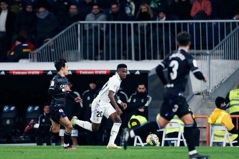 「クボのソックスに穴が！」バルサに続きマドリーも“久保建英が脅威”だった…現地撮影で感じた出色の貢献「クロースが苦虫を」(50)