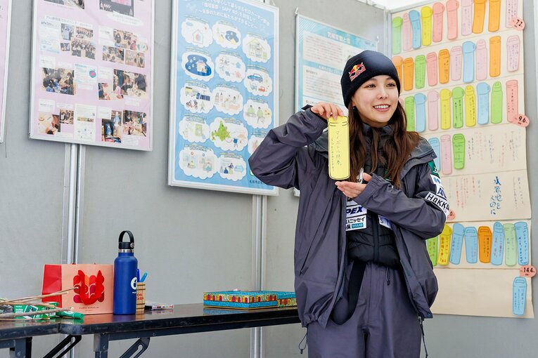 高梨さん自身も「マイボトル持参。ジャンプ台に水くみエリアを！」と書いて「宣言」に参加