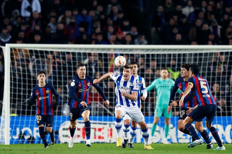 「クボのことは知ってるよ」バルササポに久保建英が笑顔で… 放送なしが惜しい「名手ブスケッツが声を荒げた」鮮烈プレー〈現地撮影〉(51)