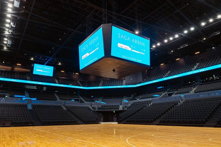 国内初3つの大型ビジョン（センター・リボン・壁面）を標準装備