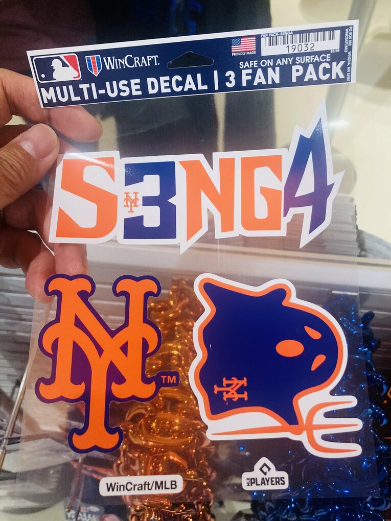 シティフィールドで販売されている「お化けフォーク」グッズ（2/3）©︎Daisuke Sugiura