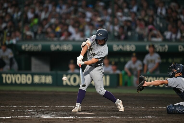 「麟太郎にまわせ！」花巻東の猛攻　©Hideki SUgiyama