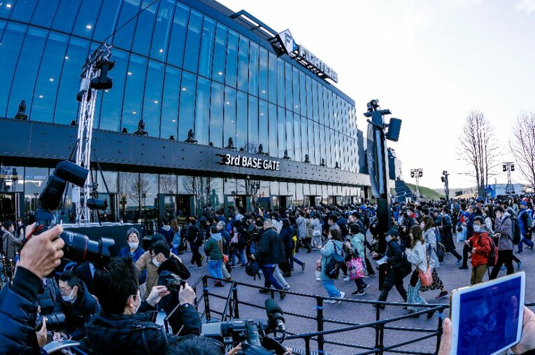 2023年から北海道日本ハムファイターズの本拠地となった「エスコンフィールドHOKKAIDO」。人口6万人の北広島市になぜ新スタジアムが建設されたのか ／ photograph by Kiichi Matsumoto