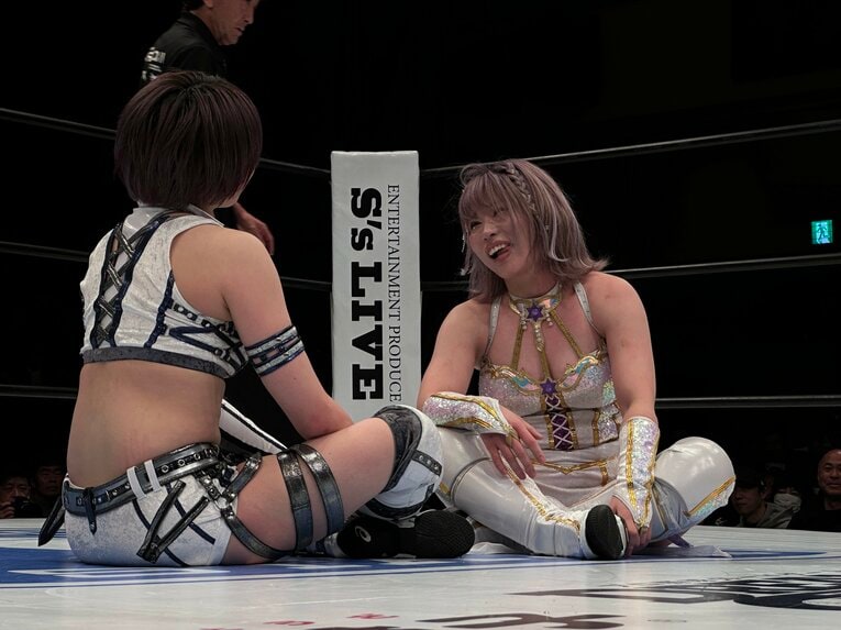 安納サオリvs中野たむ　©Norihiro Hashimoto